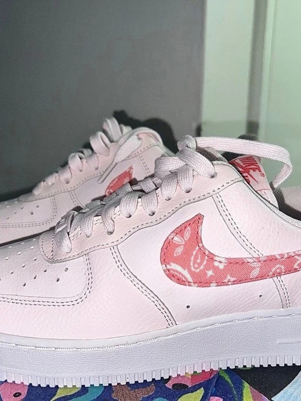 Nike Air Force 1 Pink & White Sneakers US 9 Like New
